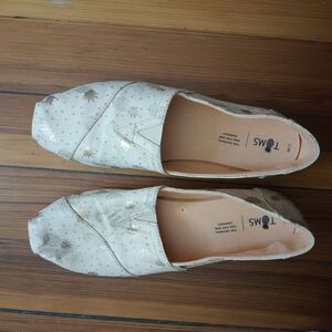 TOMS Women's Light Color Slip-On Shoes